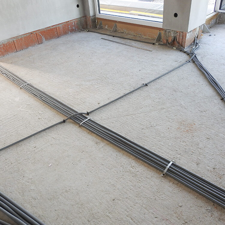 Rohre am Boden - Isolierung Lehner