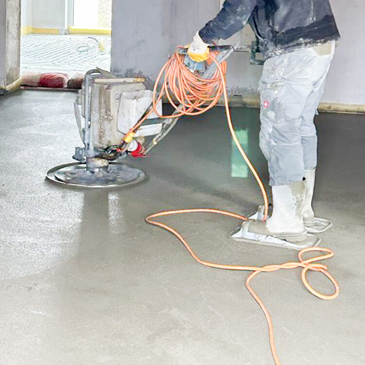 Zementestrich mit Glättmaschine